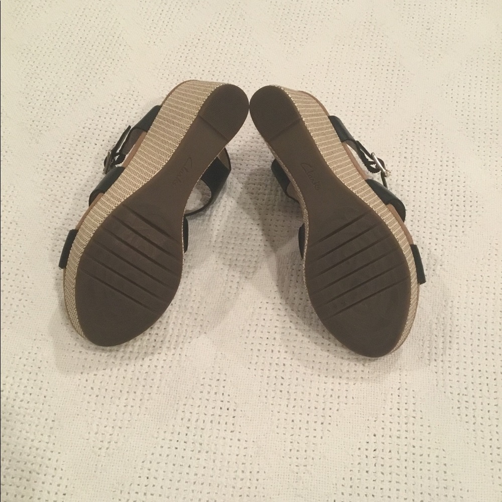 CLARKS SANDALS - Picture 8 of 11